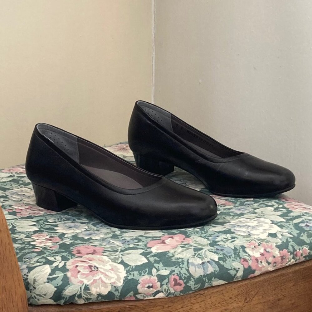 SAS Regina Pump 7N Size - Picture 3 of 12